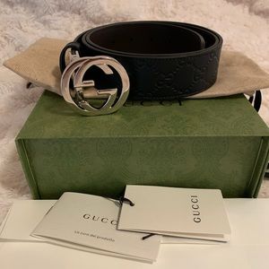 Reversible Gucci Signature belt